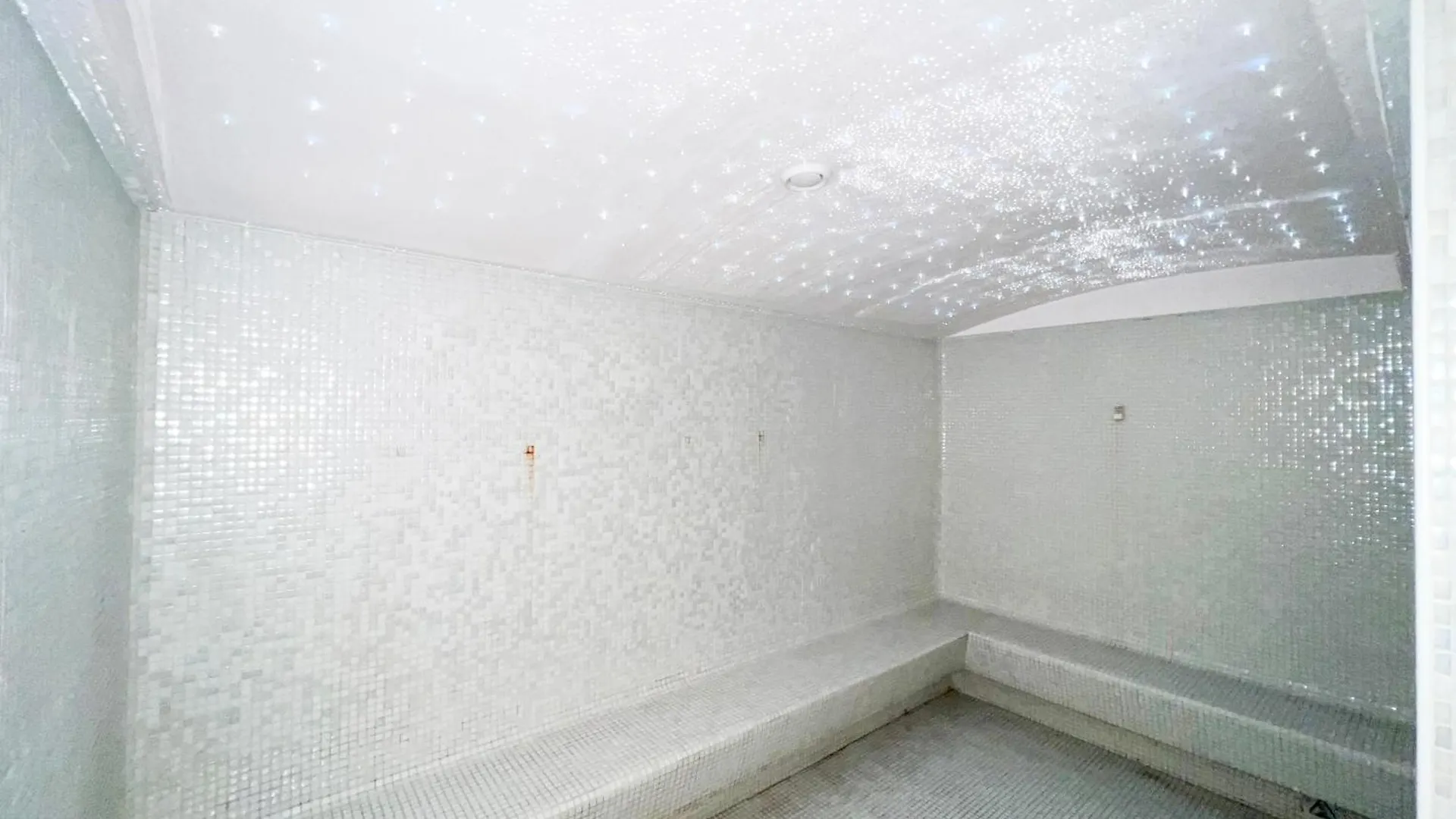 Mag318, Modern Studio Apartment With Great Amenities And Canal View, 5Min Walk To Dubai Mall