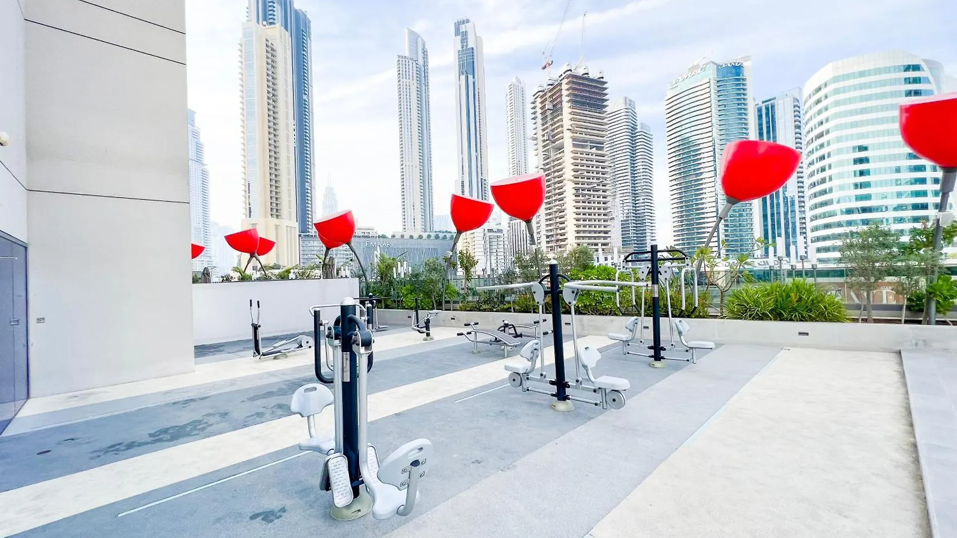 Mag318, Modern Studio Apartment With Great Amenities And Canal View, 5Min Walk To Dubai Mall