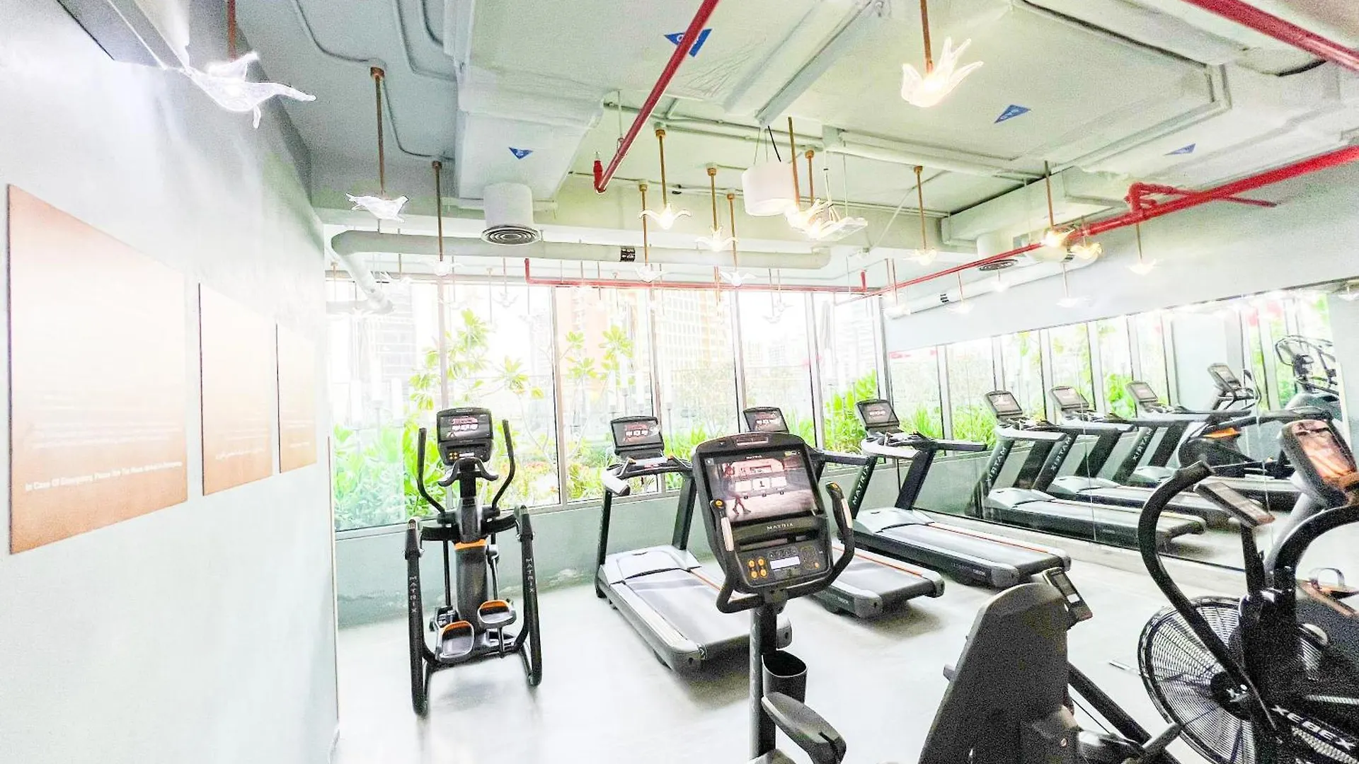 Mag318, Modern Studio Apartment With Great Amenities And Canal View, 5Min Walk To Dubai Mall